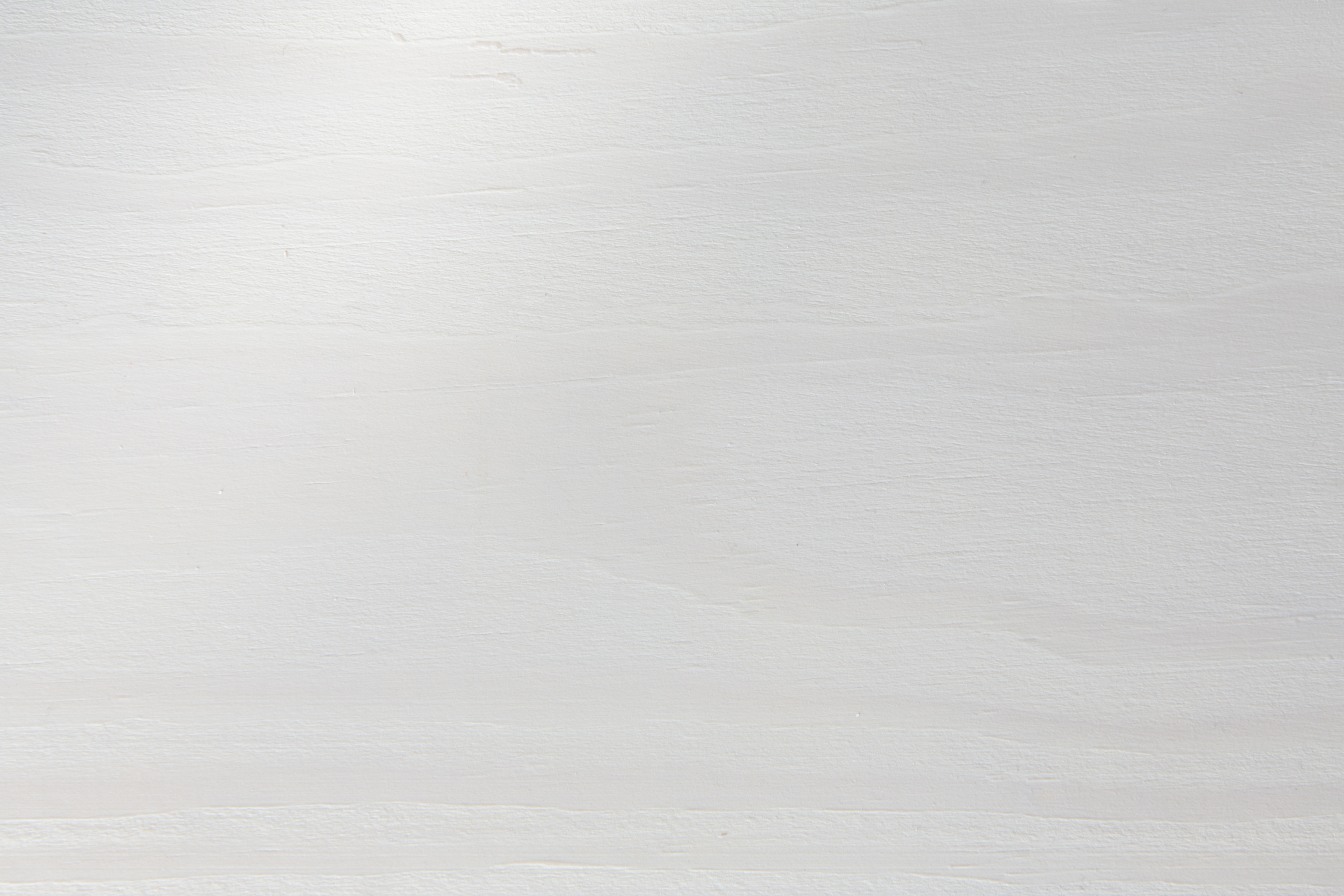 Intérieur : pin blanc mat